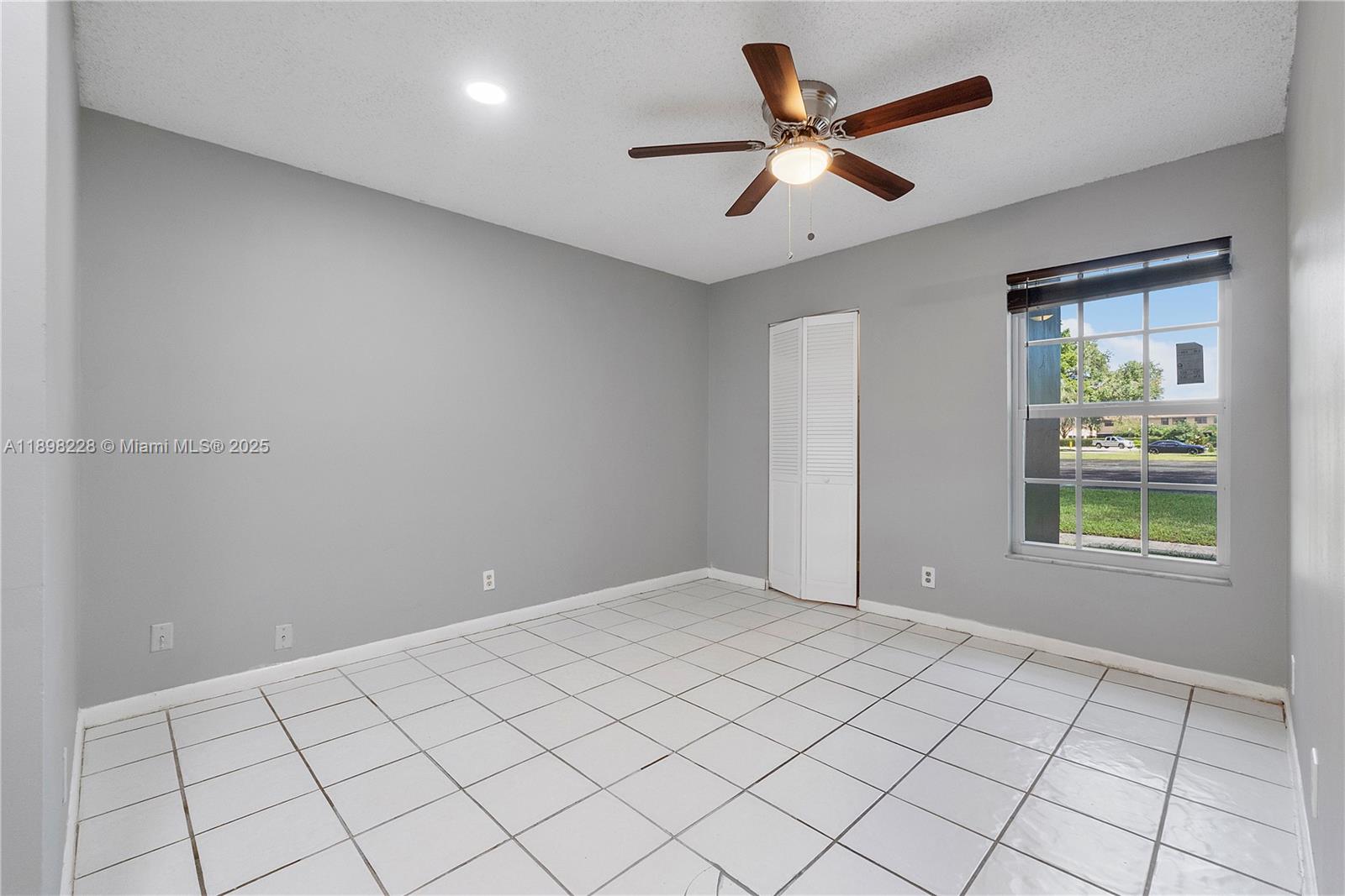 WOODGLEN CONDO - Residential