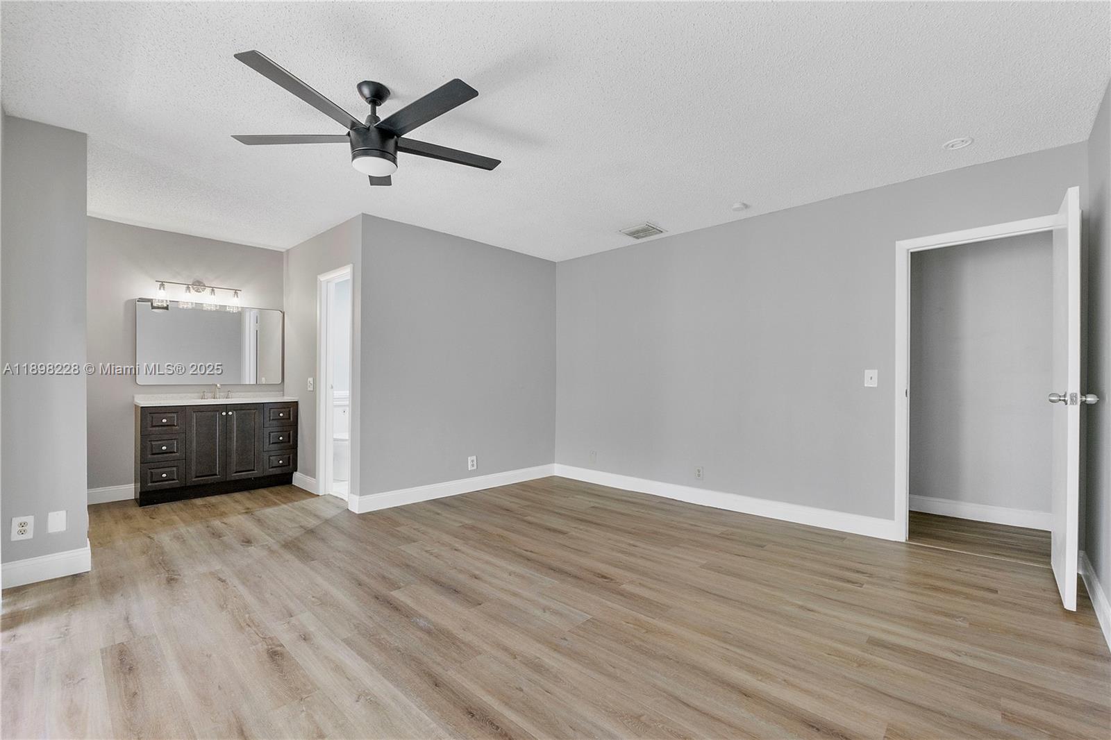 WOODGLEN CONDO - Residential