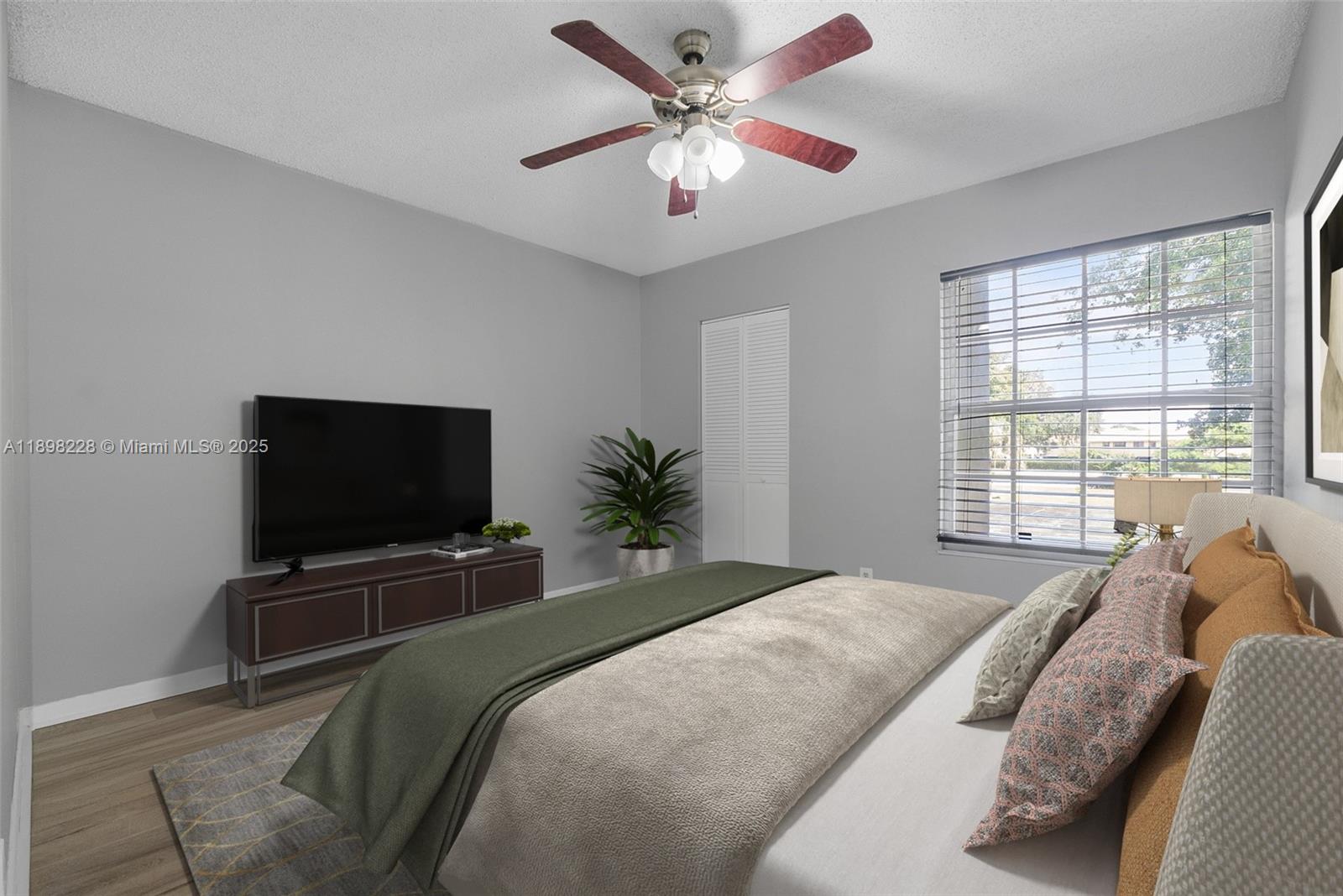 WOODGLEN CONDO - Residential