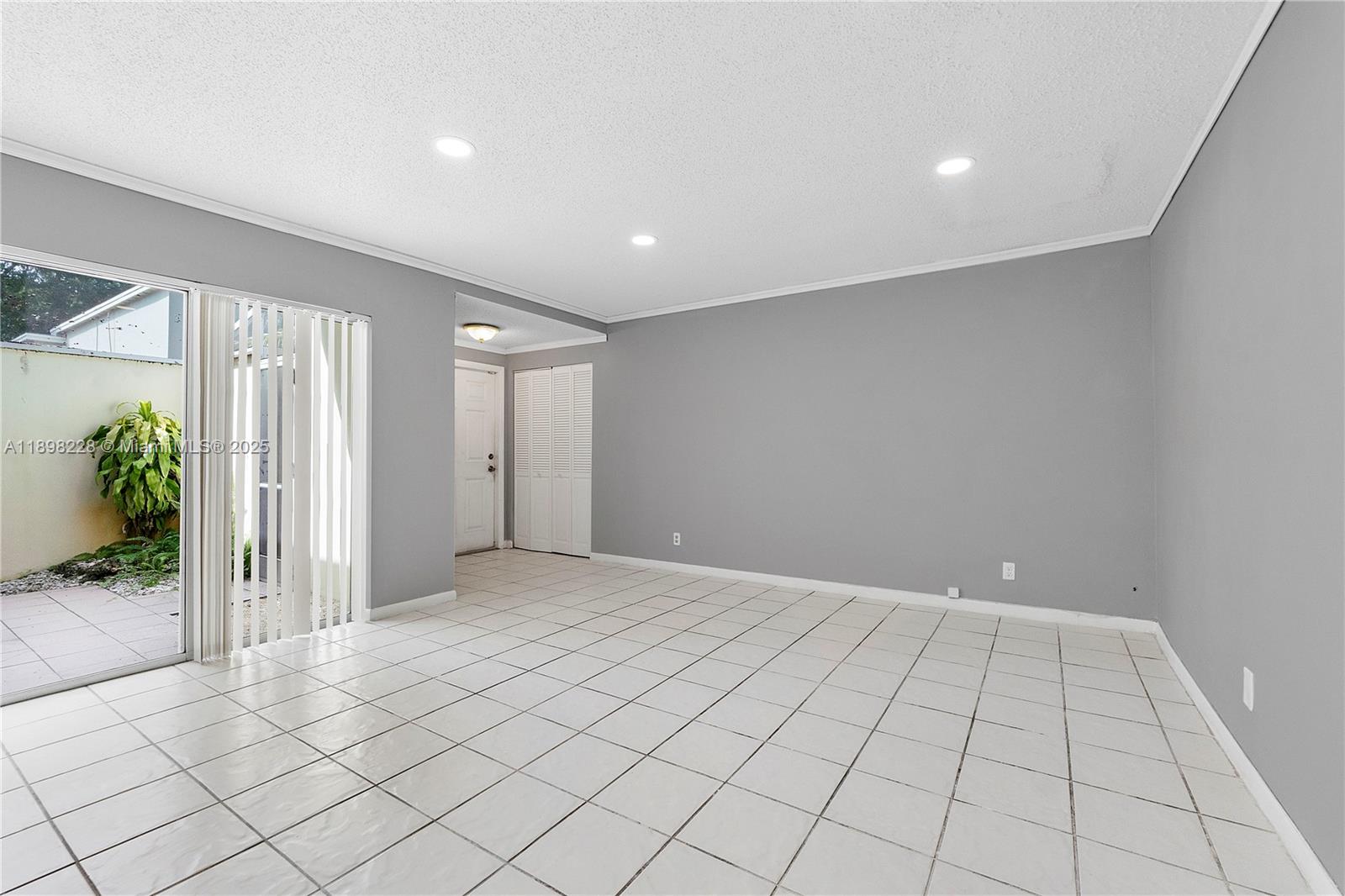 WOODGLEN CONDO - Residential