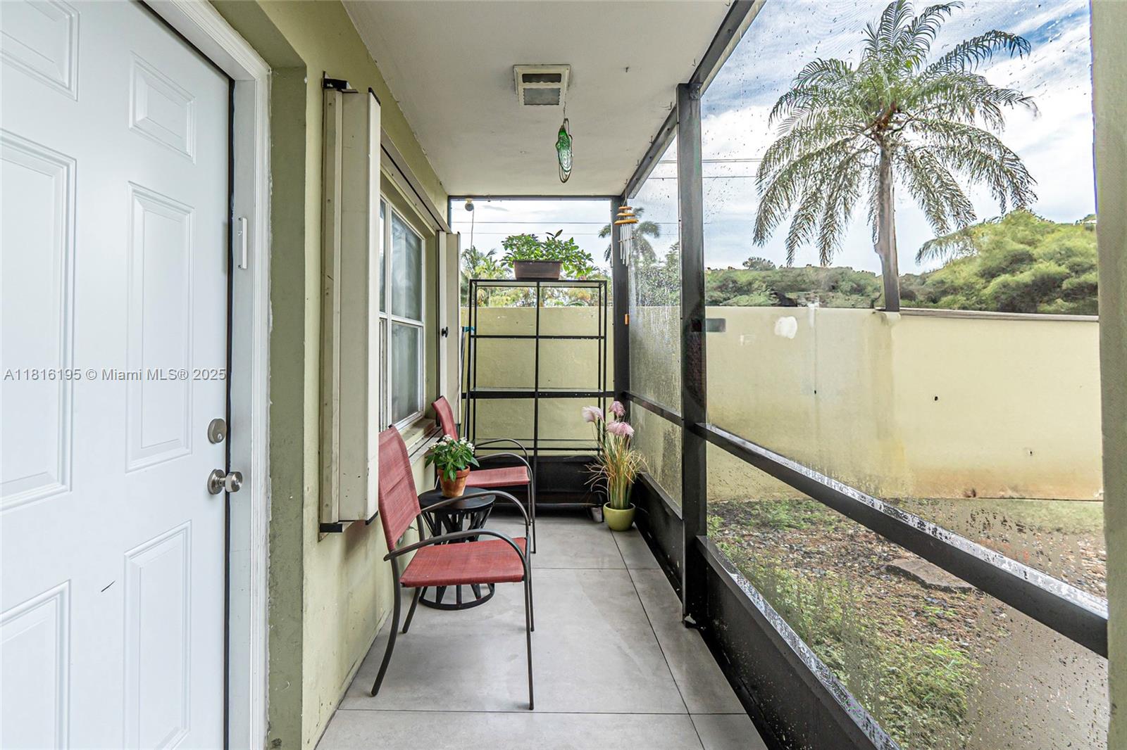 Property for Sale at 1425 Arthur St 116B, Hollywood, Broward County, Florida - Bedrooms: 2 
Bathrooms: 2  - $209,900