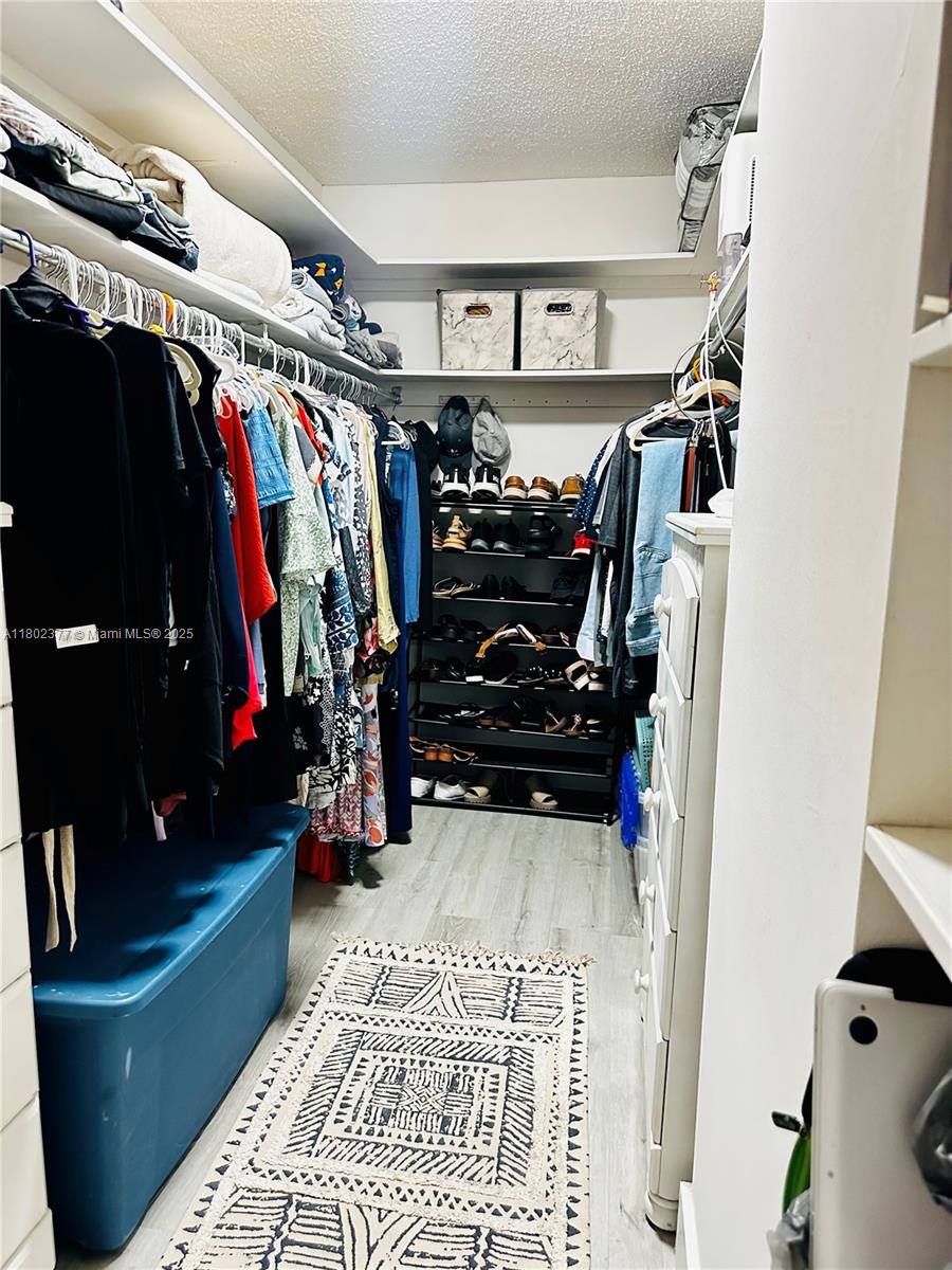 OXFORD TOWERS CONDO - Residential Lease