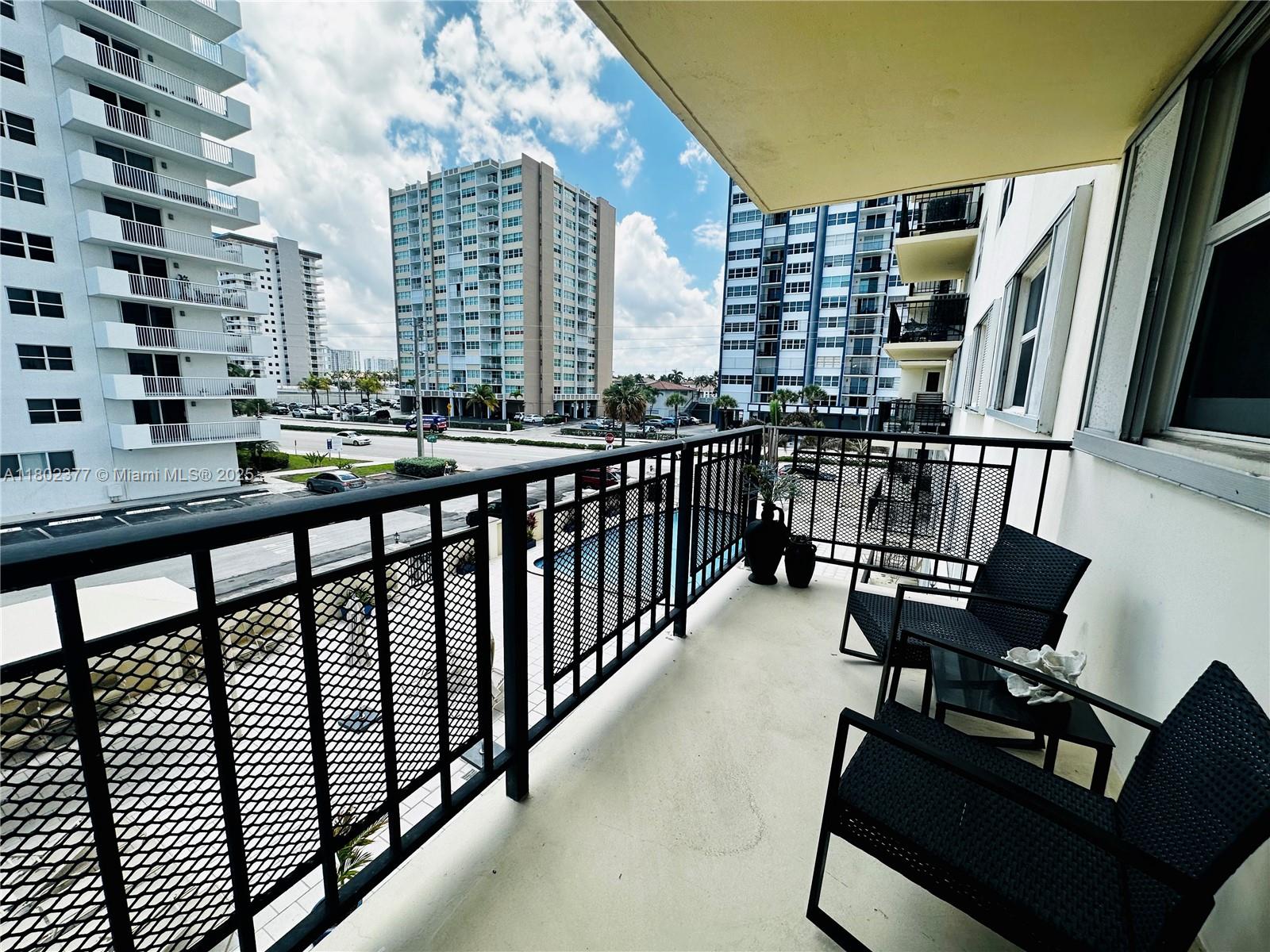 OXFORD TOWERS CONDO - Residential Lease