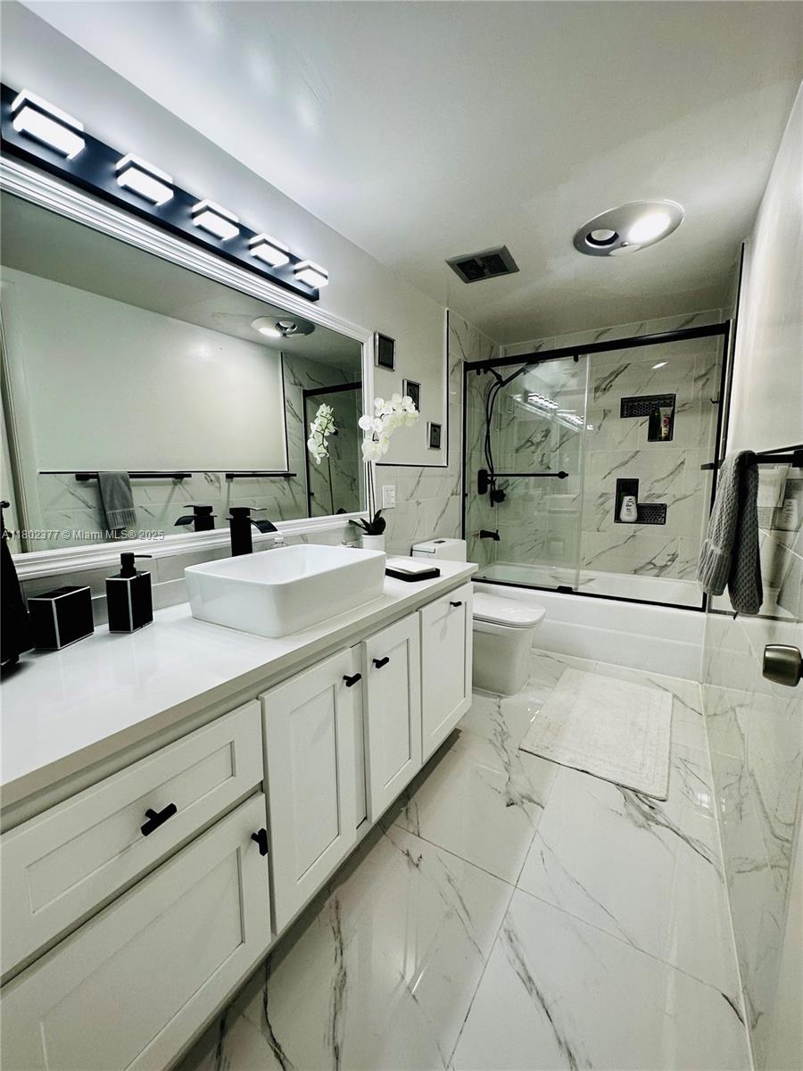 OXFORD TOWERS CONDO - Residential Lease