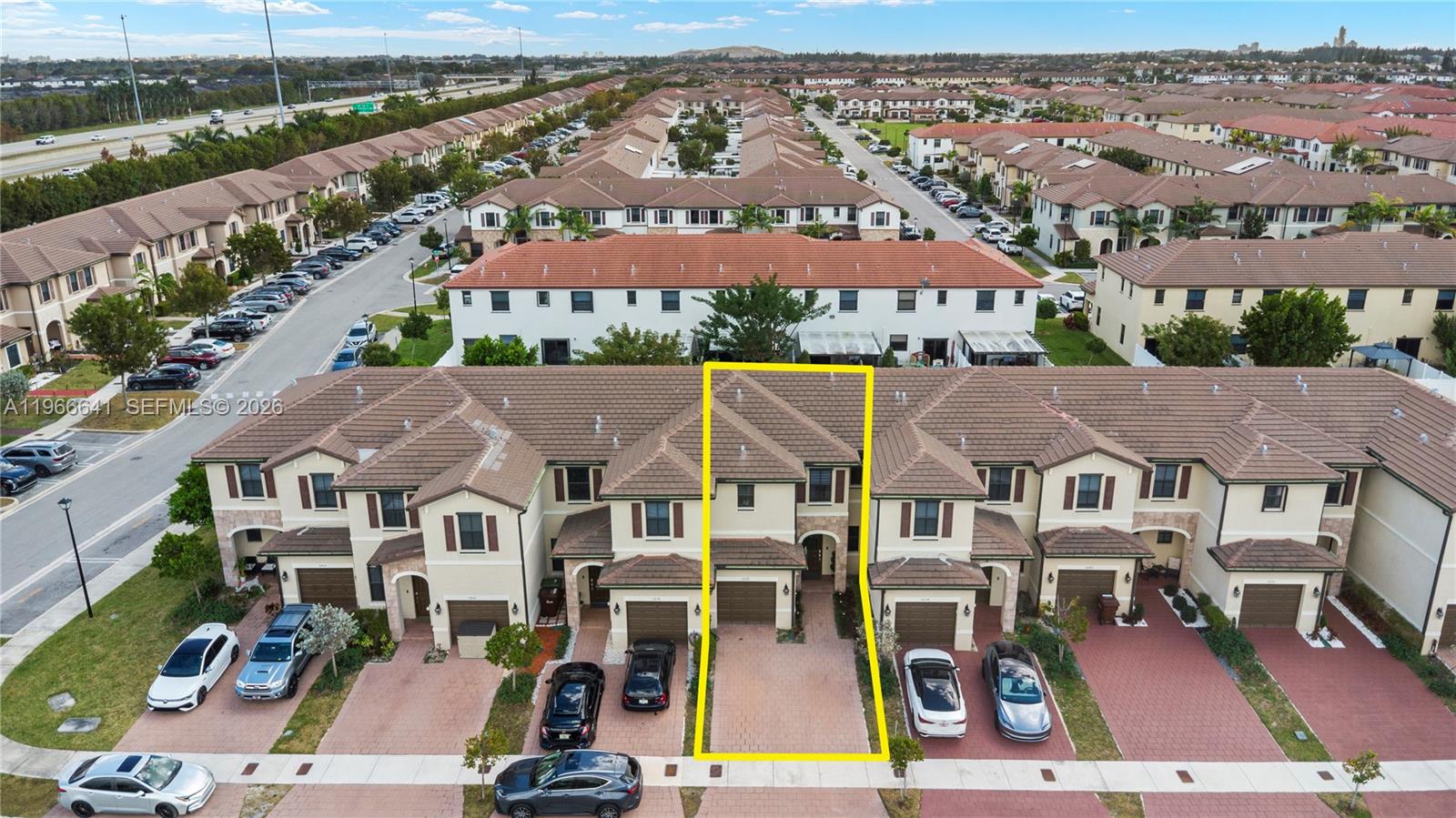 AQUABELLA NORTH REPLAT - Residential