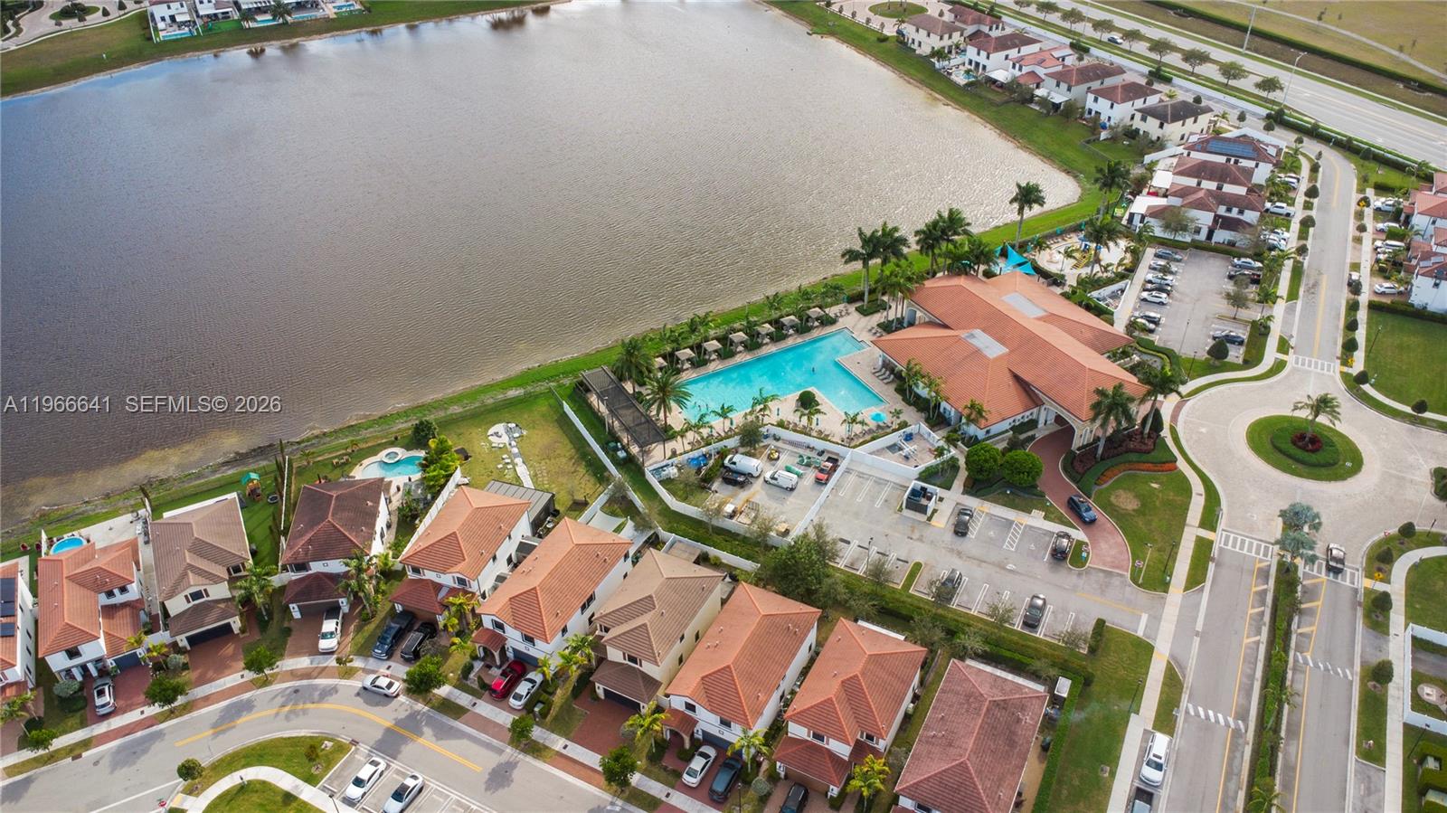 AQUABELLA NORTH REPLAT - Residential