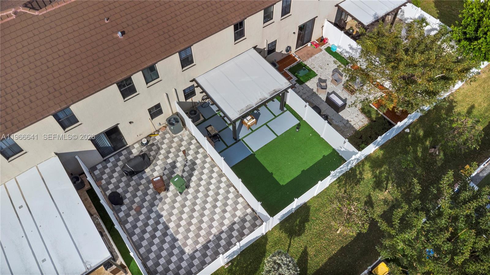 AQUABELLA NORTH REPLAT - Residential