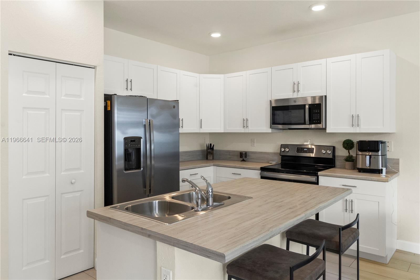 AQUABELLA NORTH REPLAT - Residential