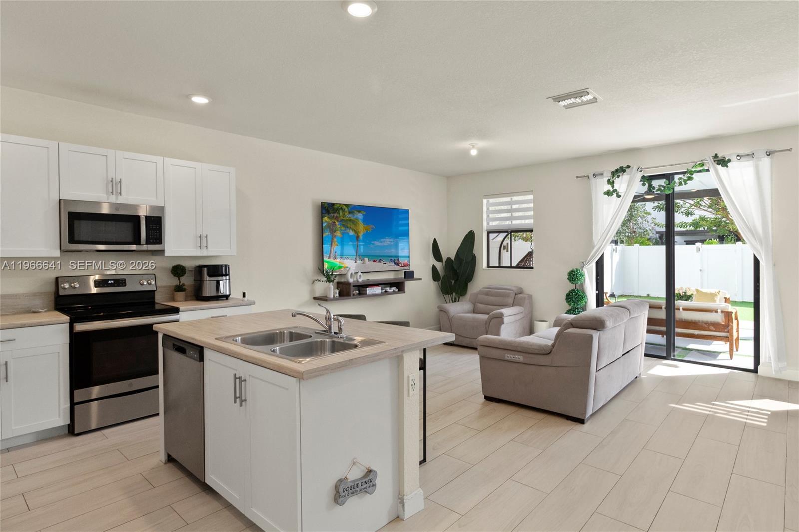 AQUABELLA NORTH REPLAT - Residential