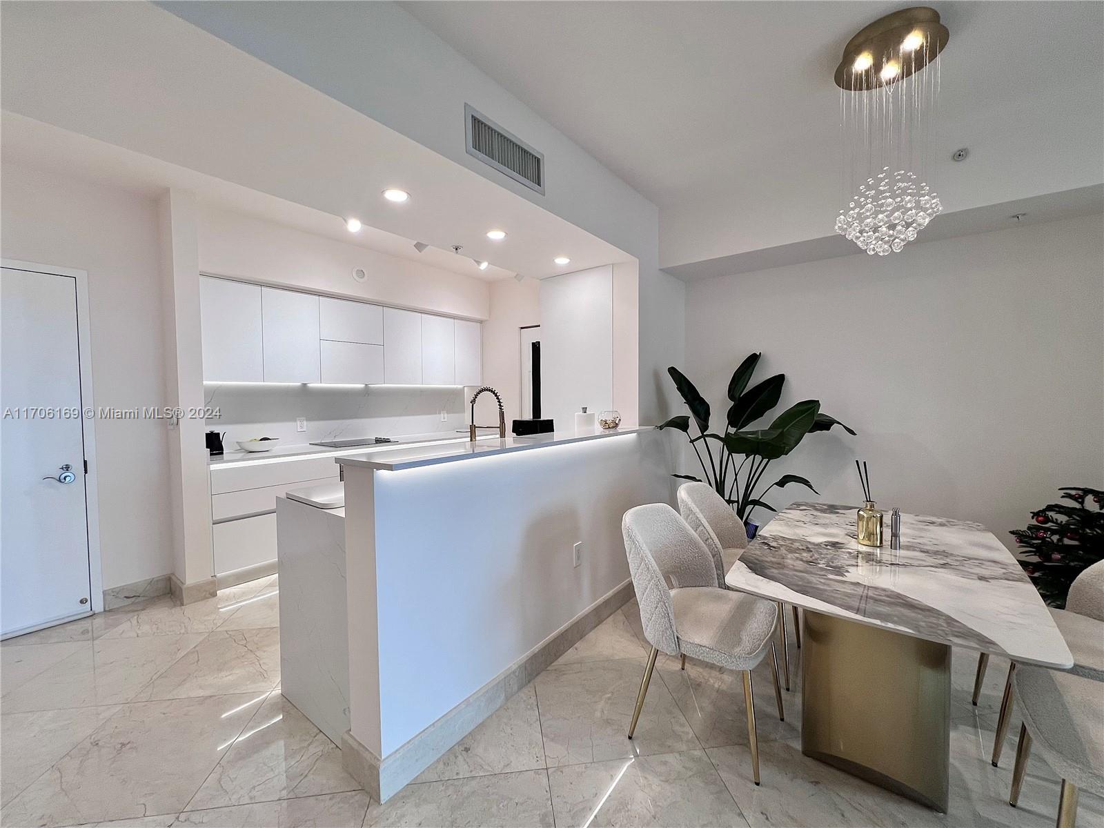 DUO CONDOMINIUM EAST - Residential