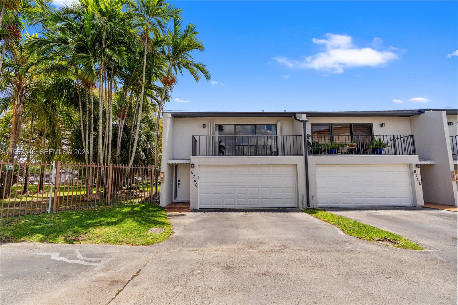 SUNCREST TOWNHOUSE CONDO - Residential