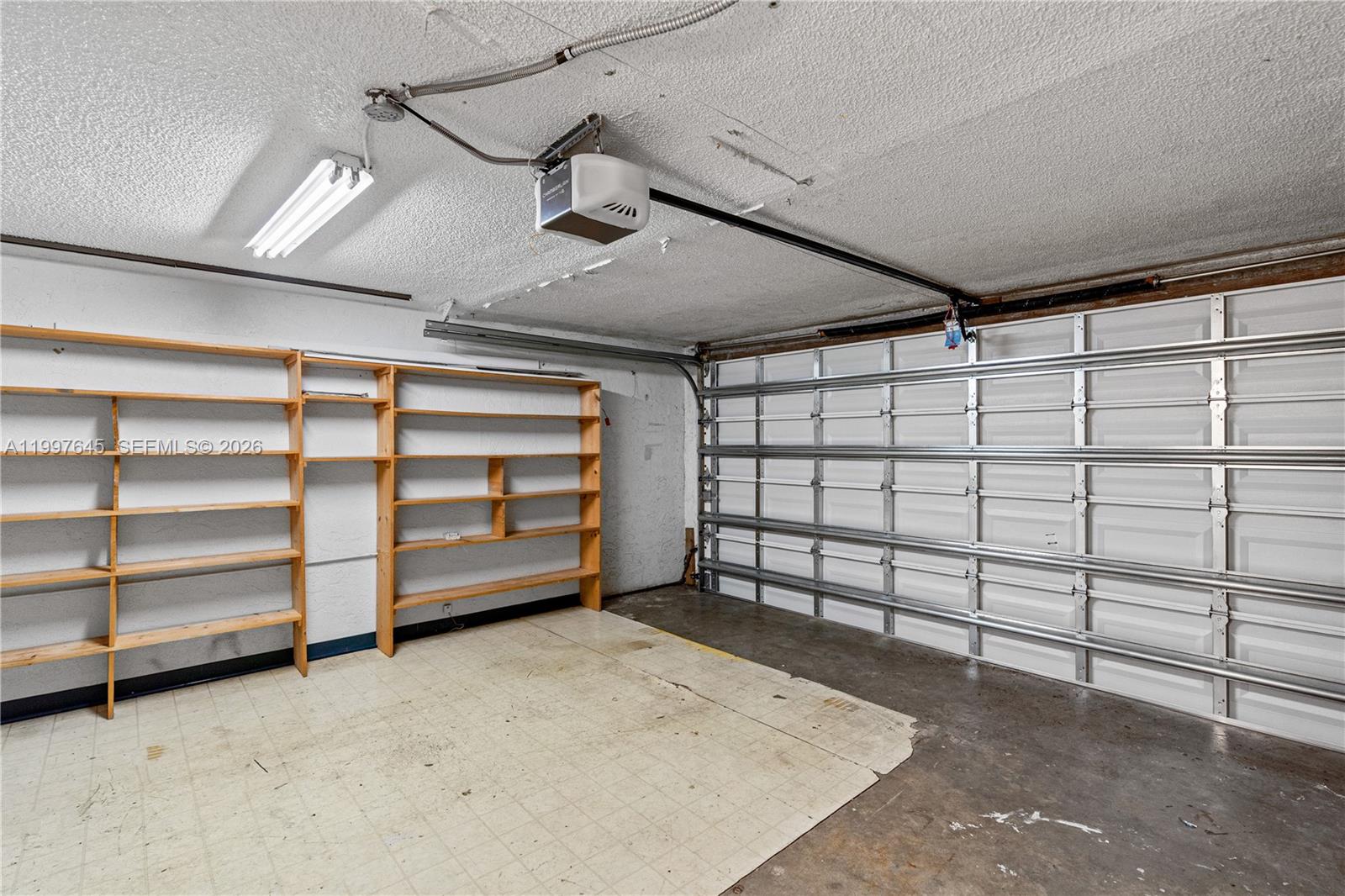 SUNCREST TOWNHOUSE CONDO - Residential