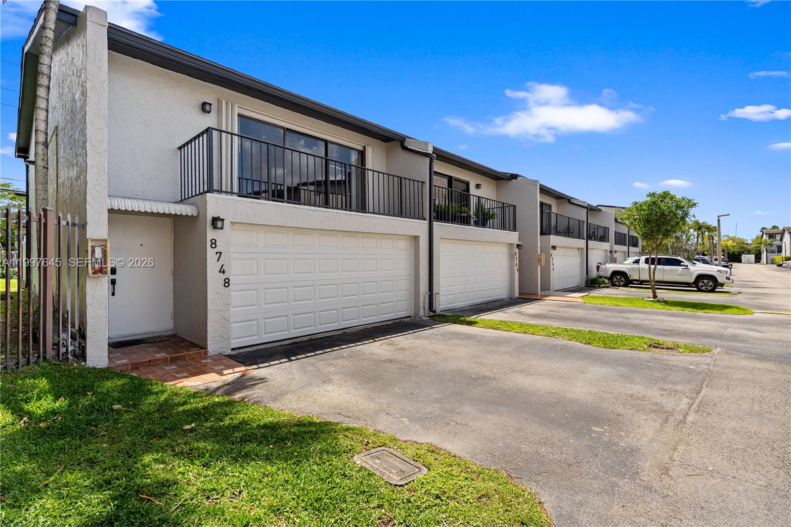 SUNCREST TOWNHOUSE CONDO - Residential