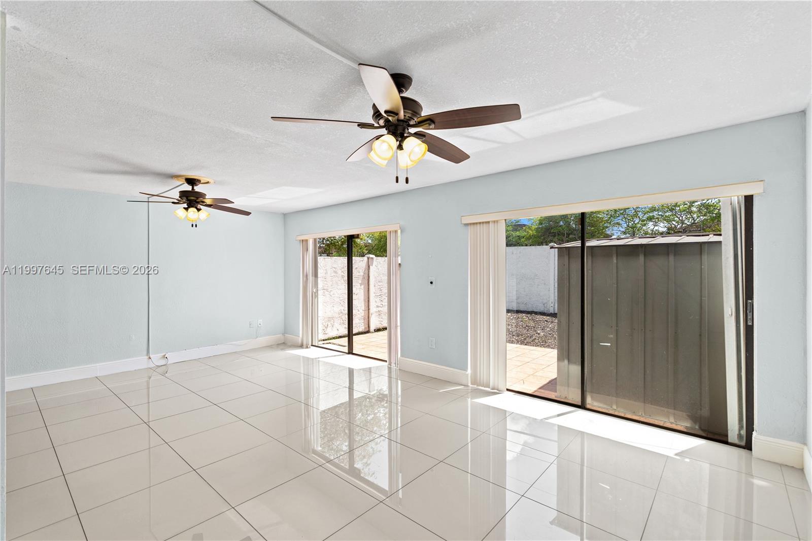 SUNCREST TOWNHOUSE CONDO - Residential