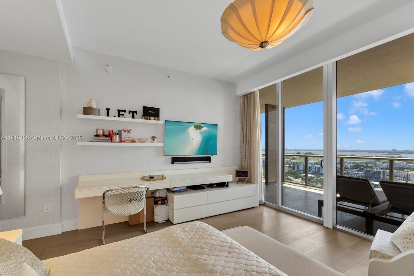 St Regis South - Residential