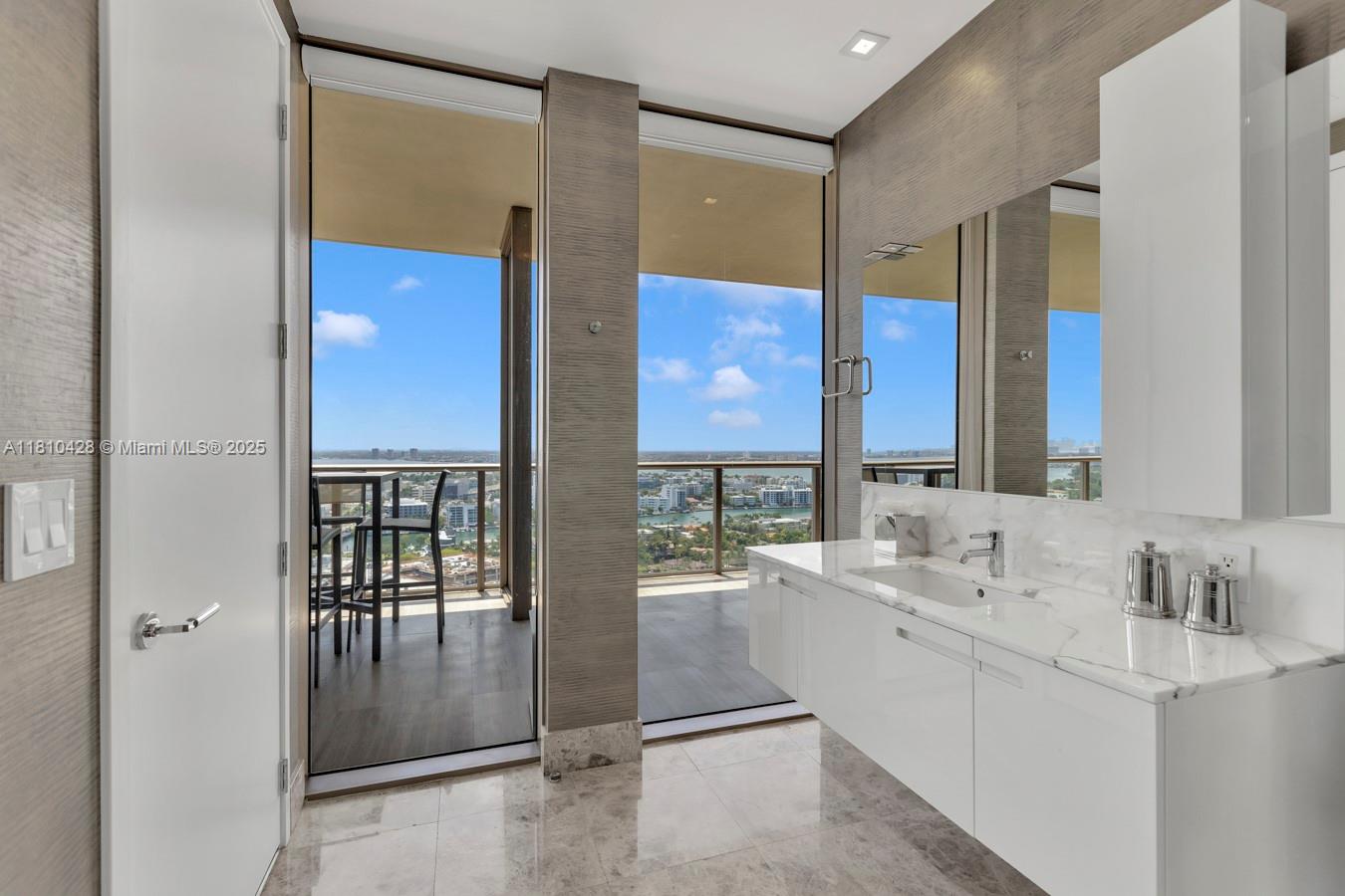 St Regis South - Residential