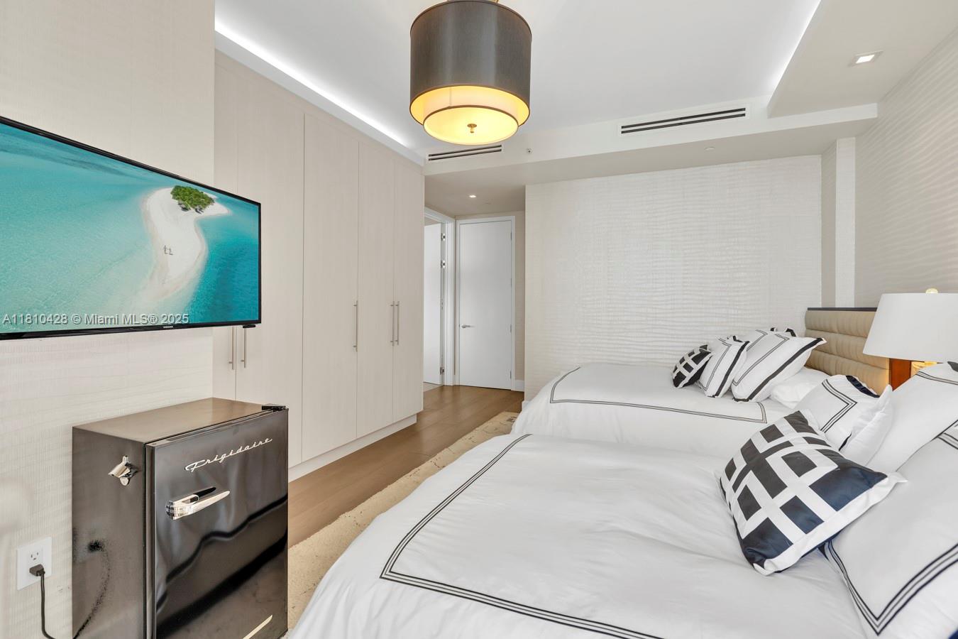 St Regis South - Residential