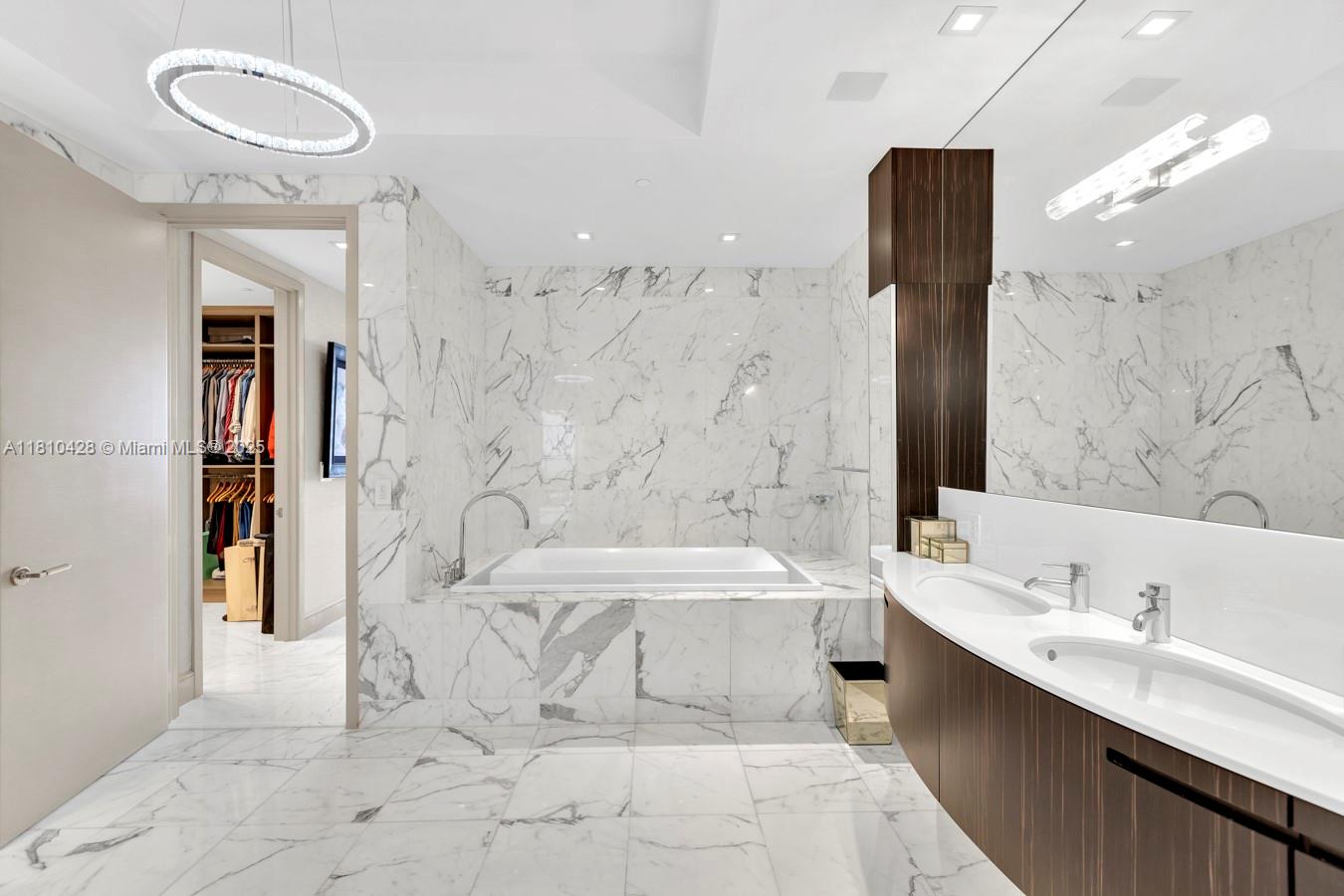 St Regis South - Residential