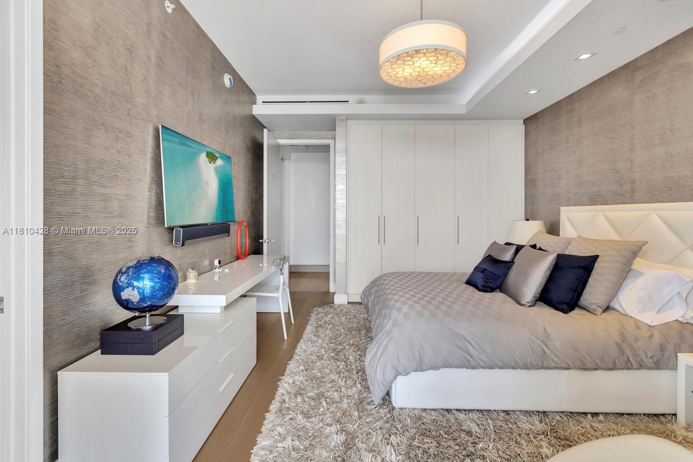 St Regis South - Residential