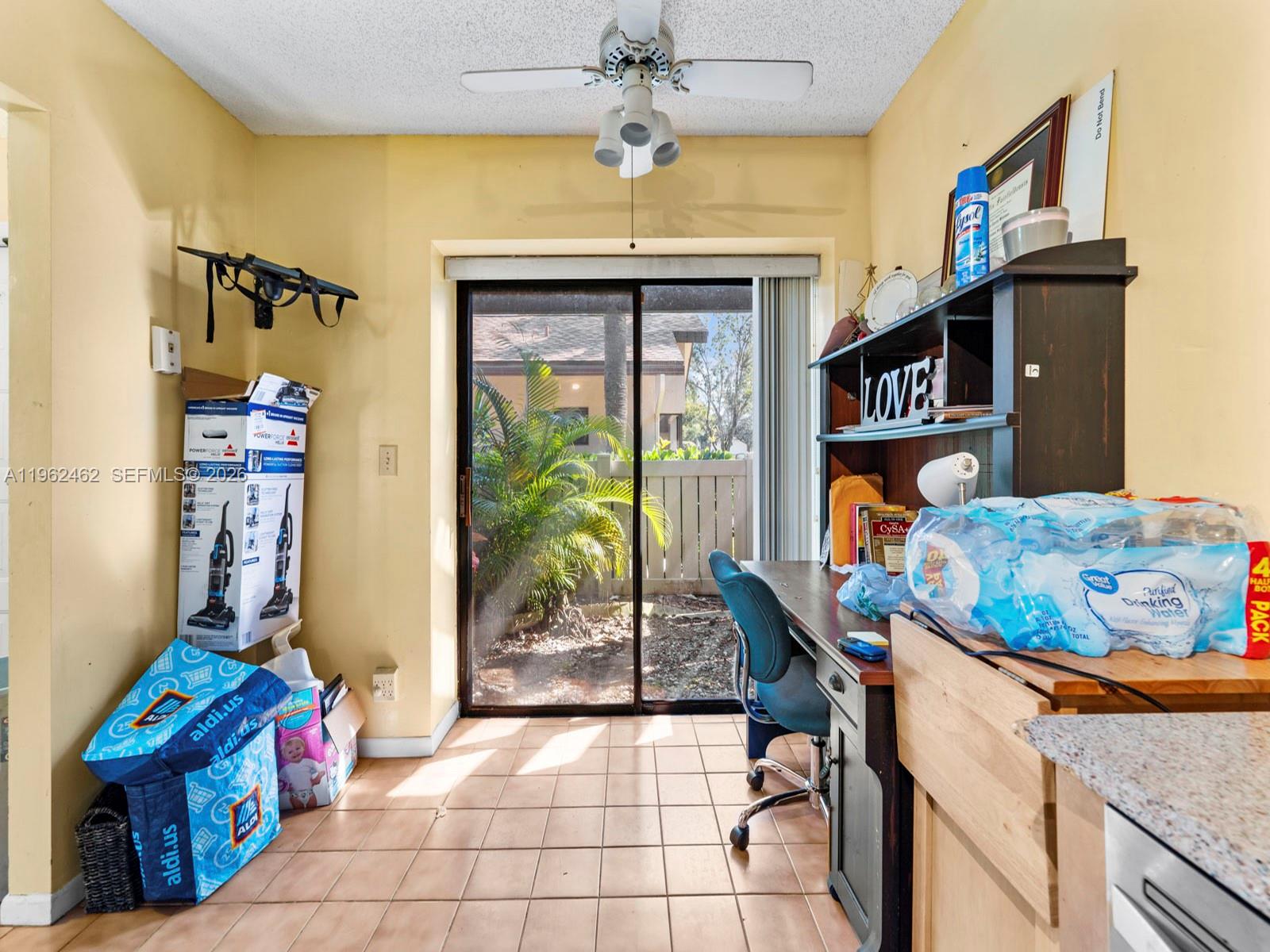 APPLEWOOD VILLAGE I-C CON - Residential