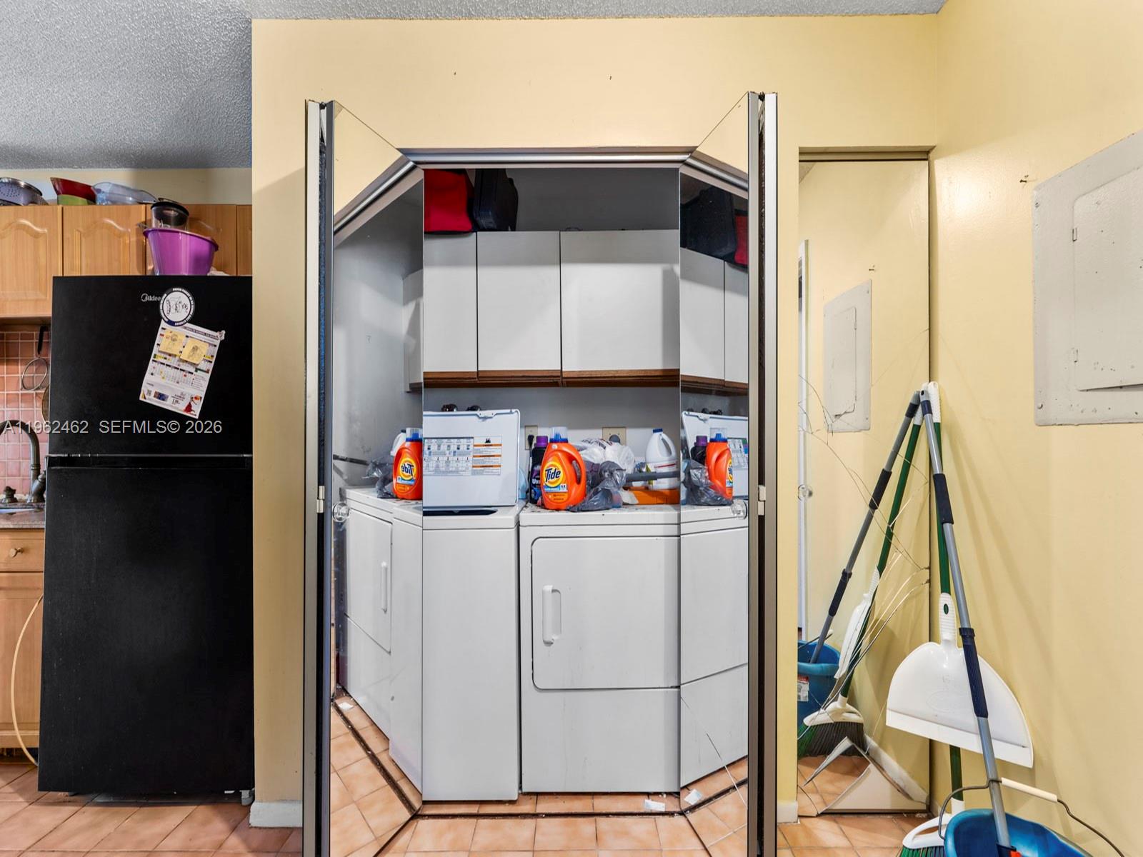 APPLEWOOD VILLAGE I-C CON - Residential