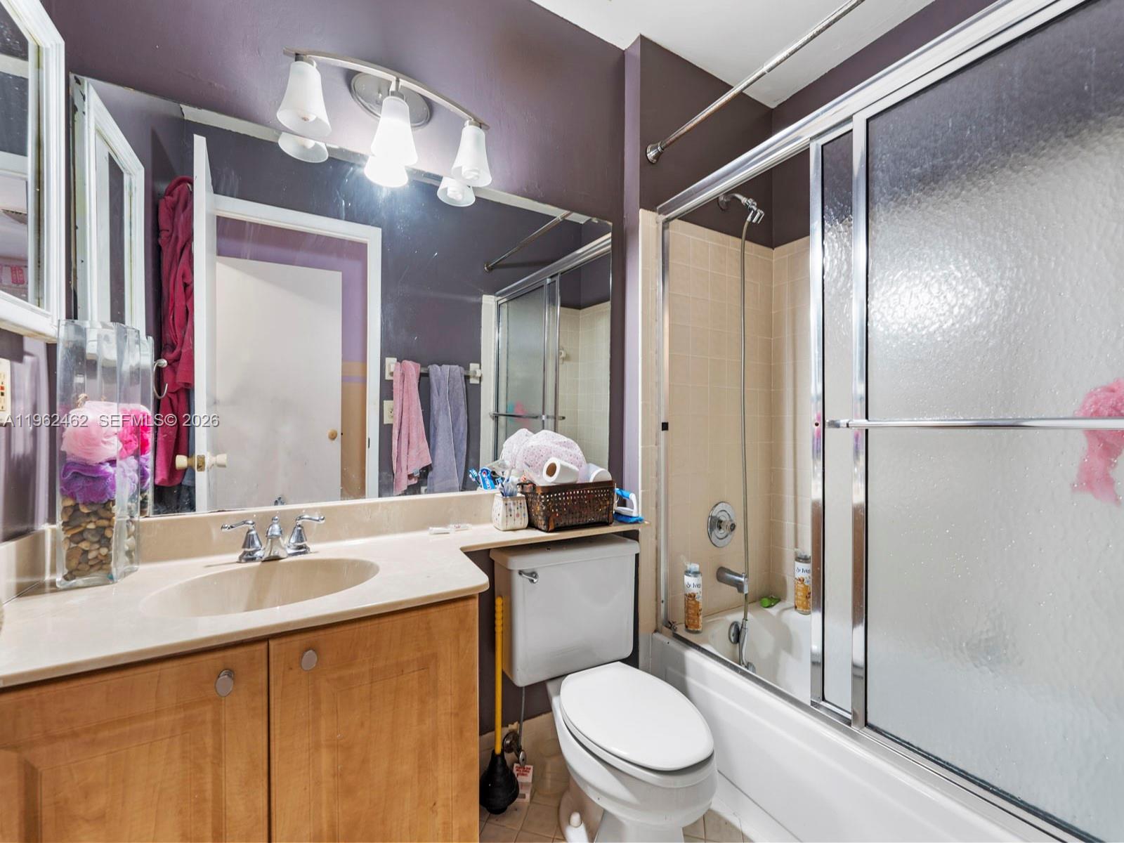 APPLEWOOD VILLAGE I-C CON - Residential