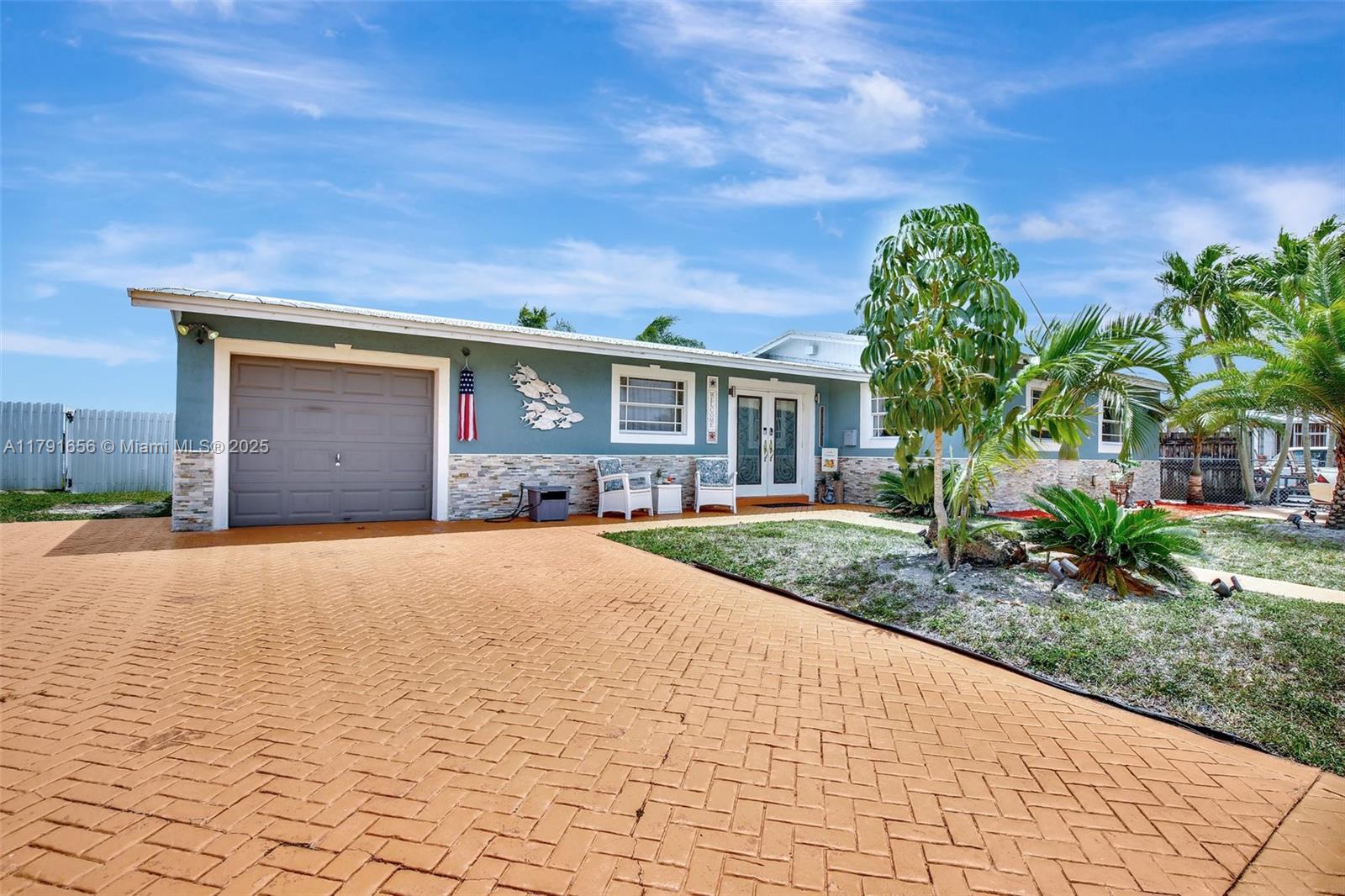 PALM SPRINGS NORTH SEC T - Residential