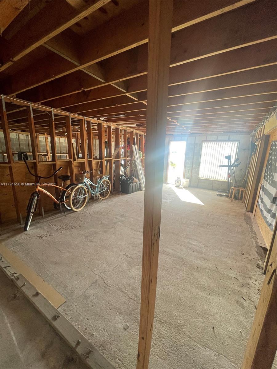 PALM SPRINGS NORTH SEC T - Residential