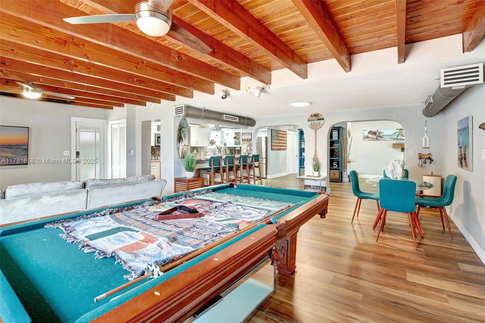 PALM SPRINGS NORTH SEC T - Residential