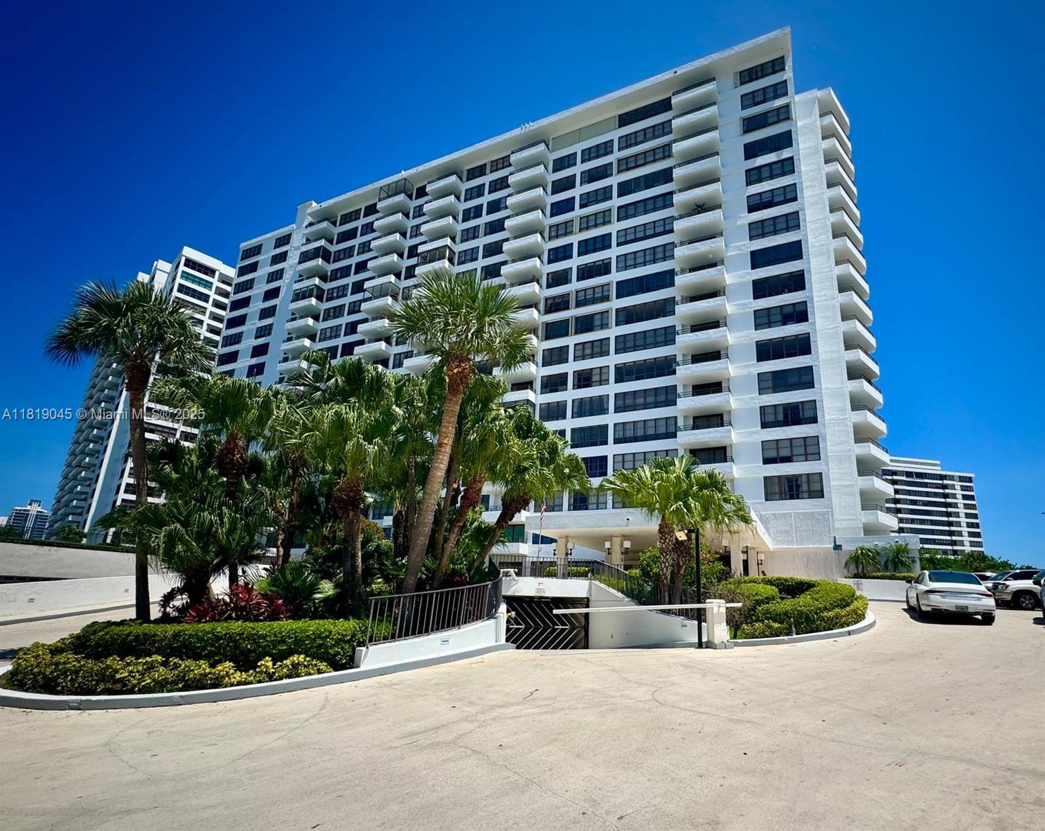 OLYMPUS CONDO PHASE - Residential