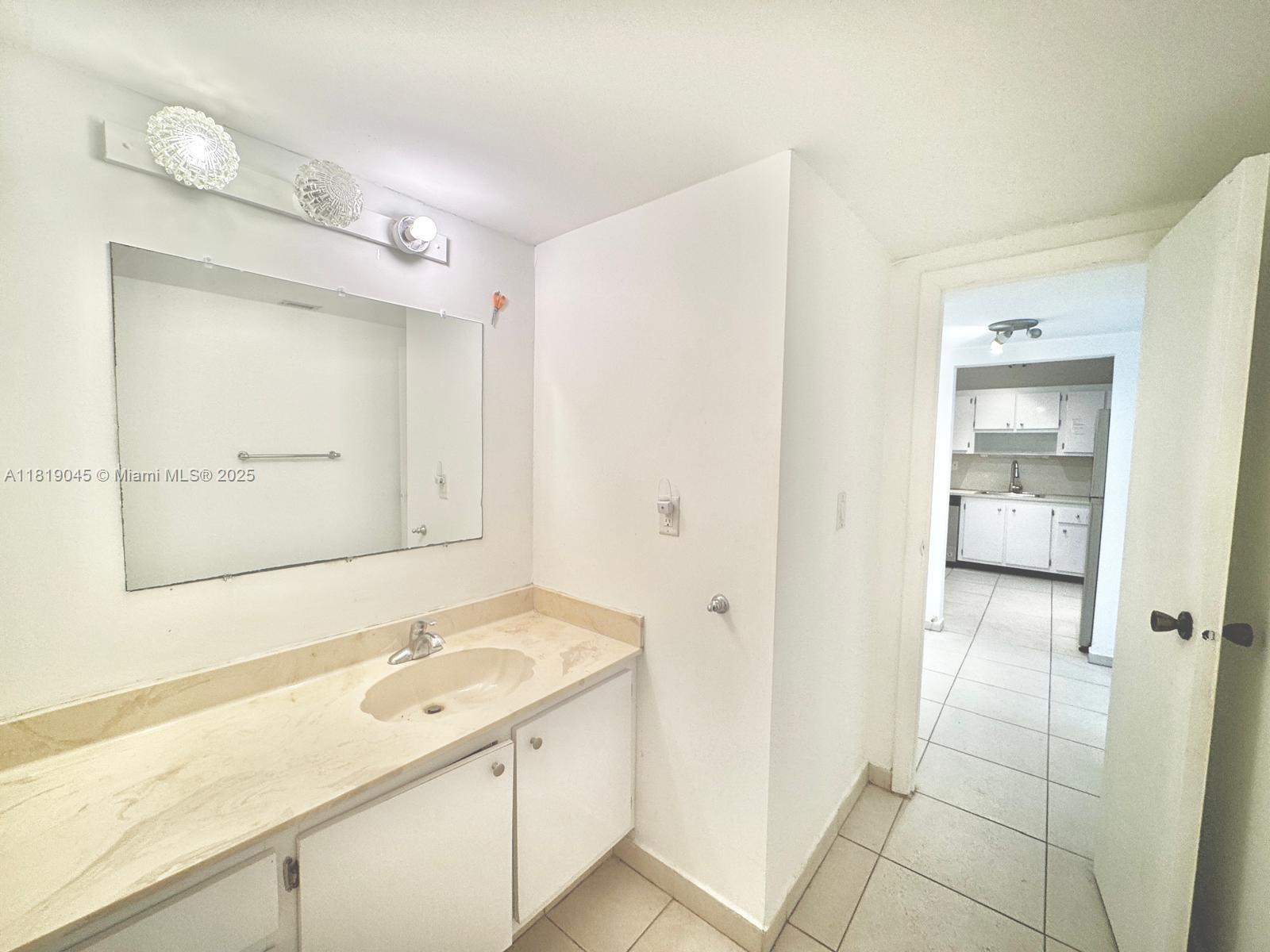 OLYMPUS CONDO PHASE - Residential