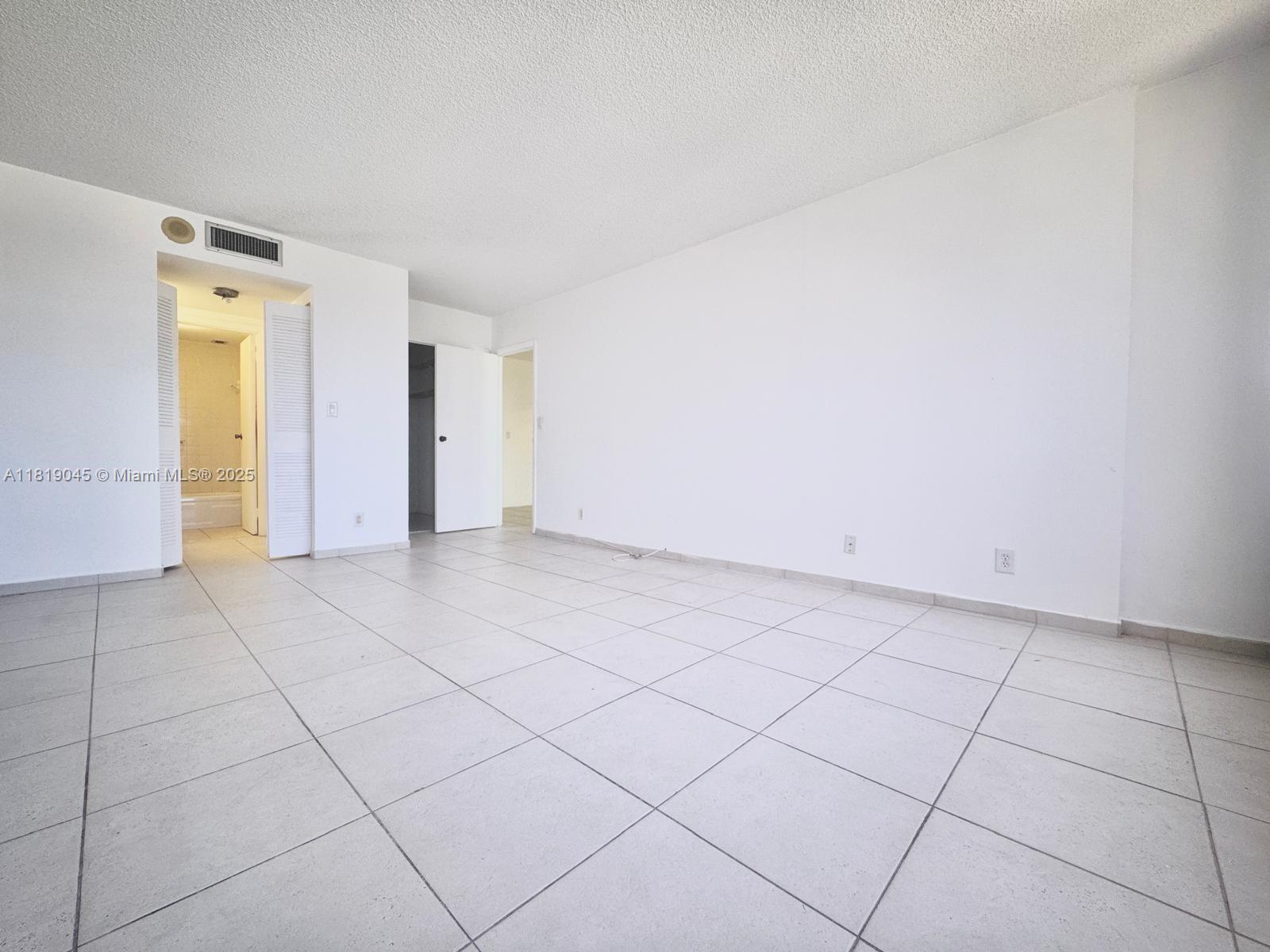 OLYMPUS CONDO PHASE - Residential