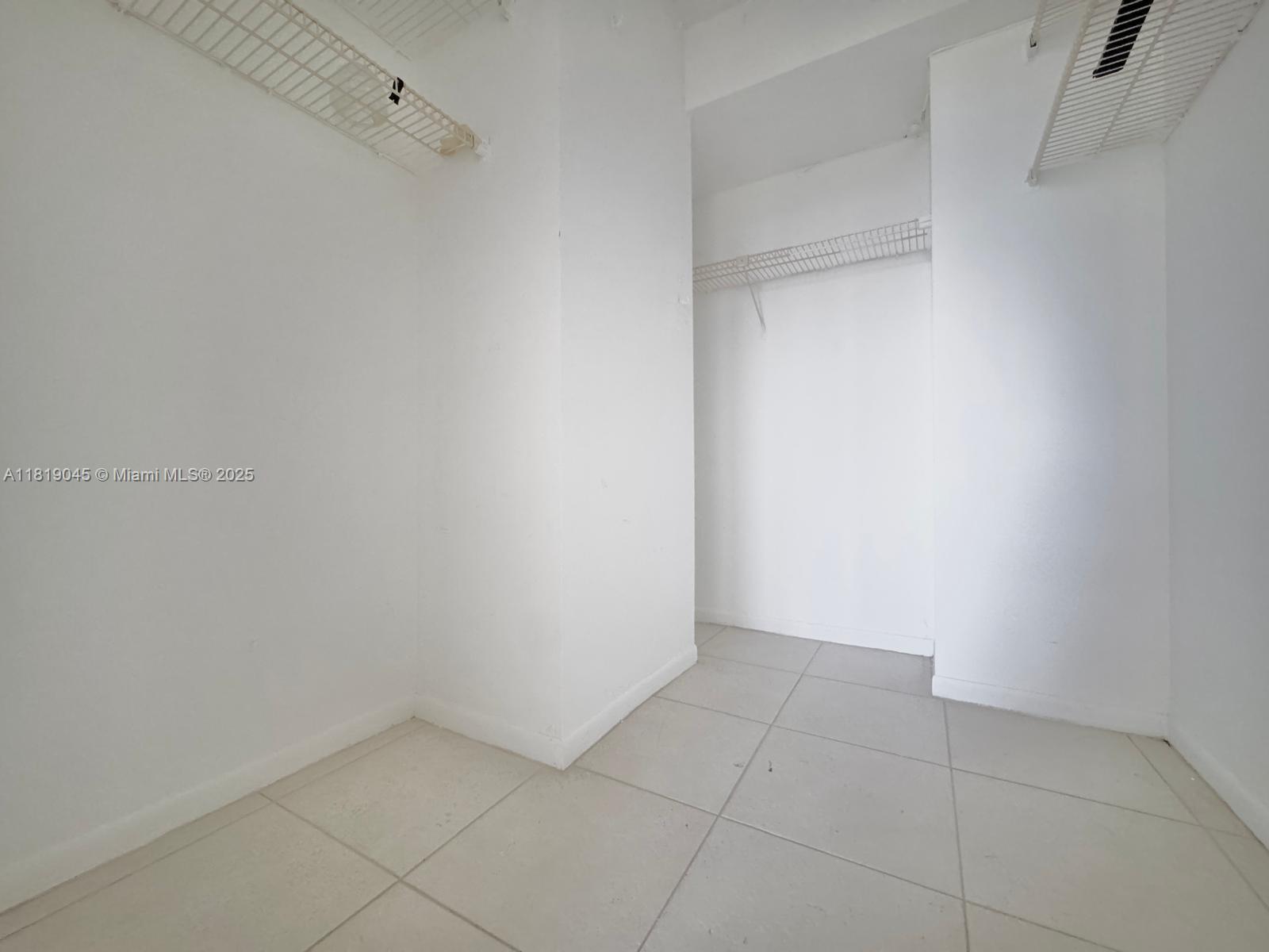 OLYMPUS CONDO PHASE - Residential