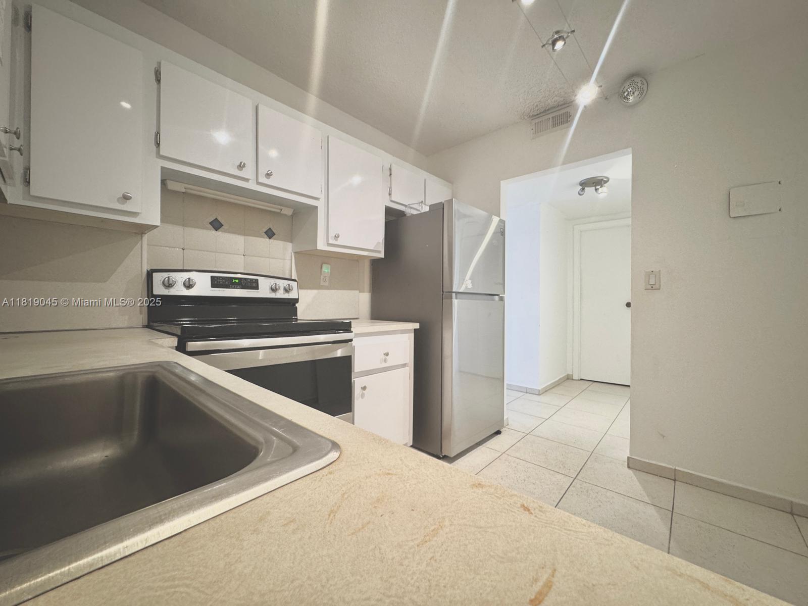 OLYMPUS CONDO PHASE - Residential