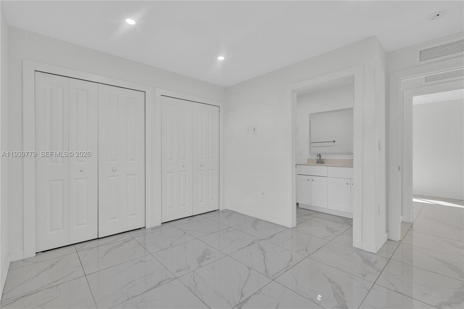 SMITH TERRACE - Residential Income