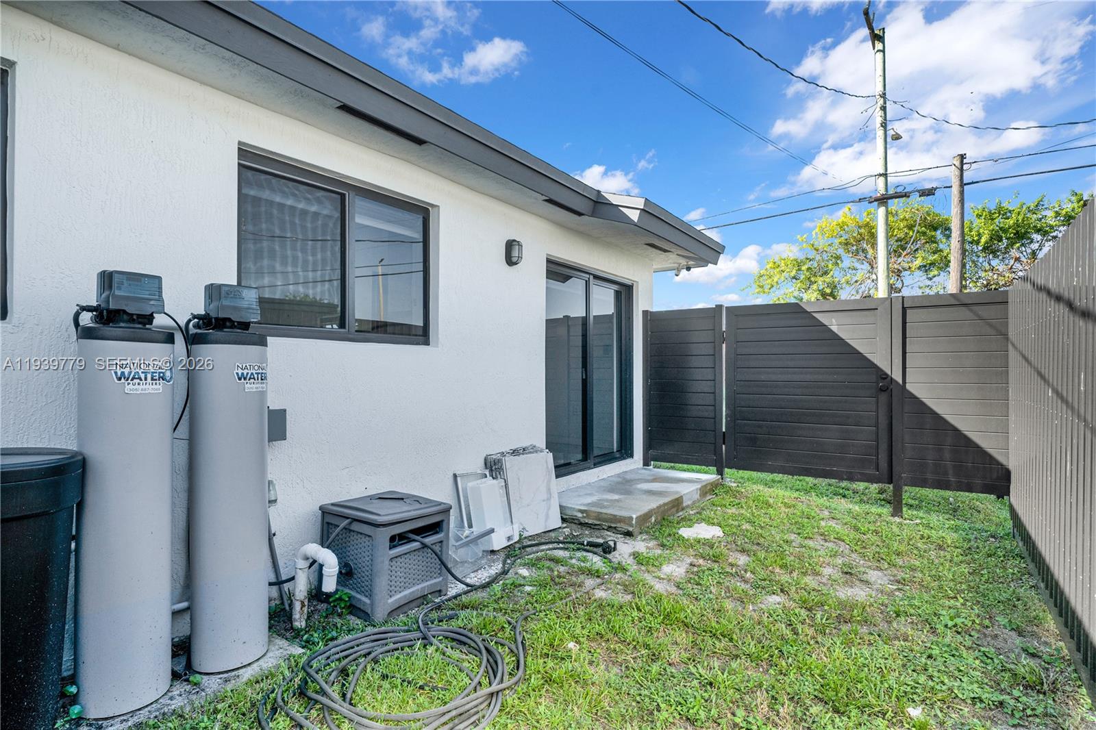 SMITH TERRACE - Residential Income