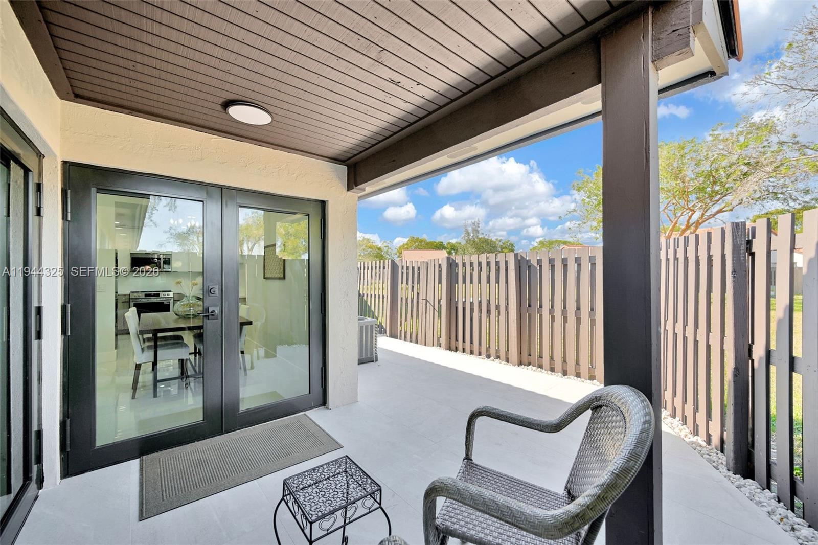 LAKES MEADOW VILG HOMES C - Residential