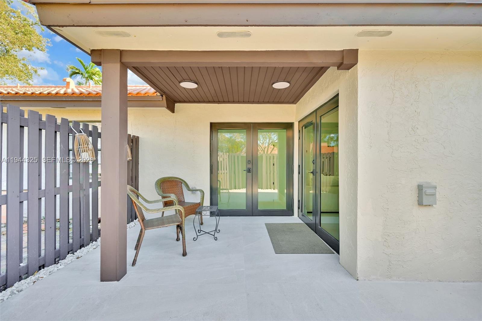 LAKES MEADOW VILG HOMES C - Residential