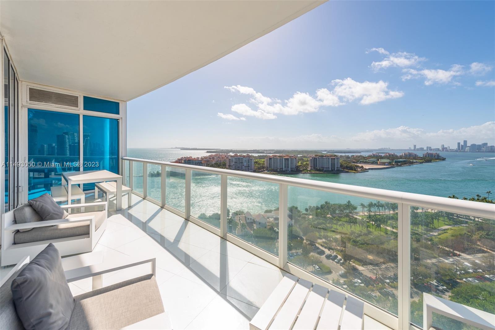 CONTINUUM ON SOUTH BEACH - Residential