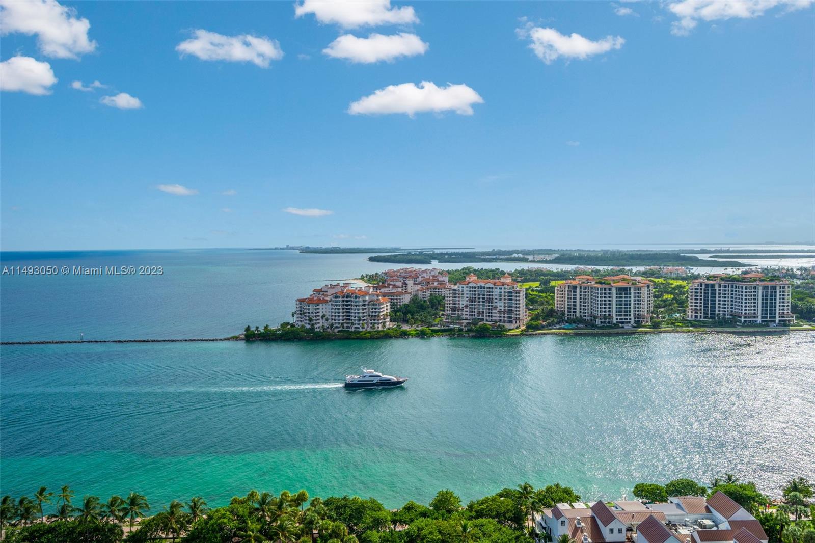 CONTINUUM ON SOUTH BEACH - Residential
