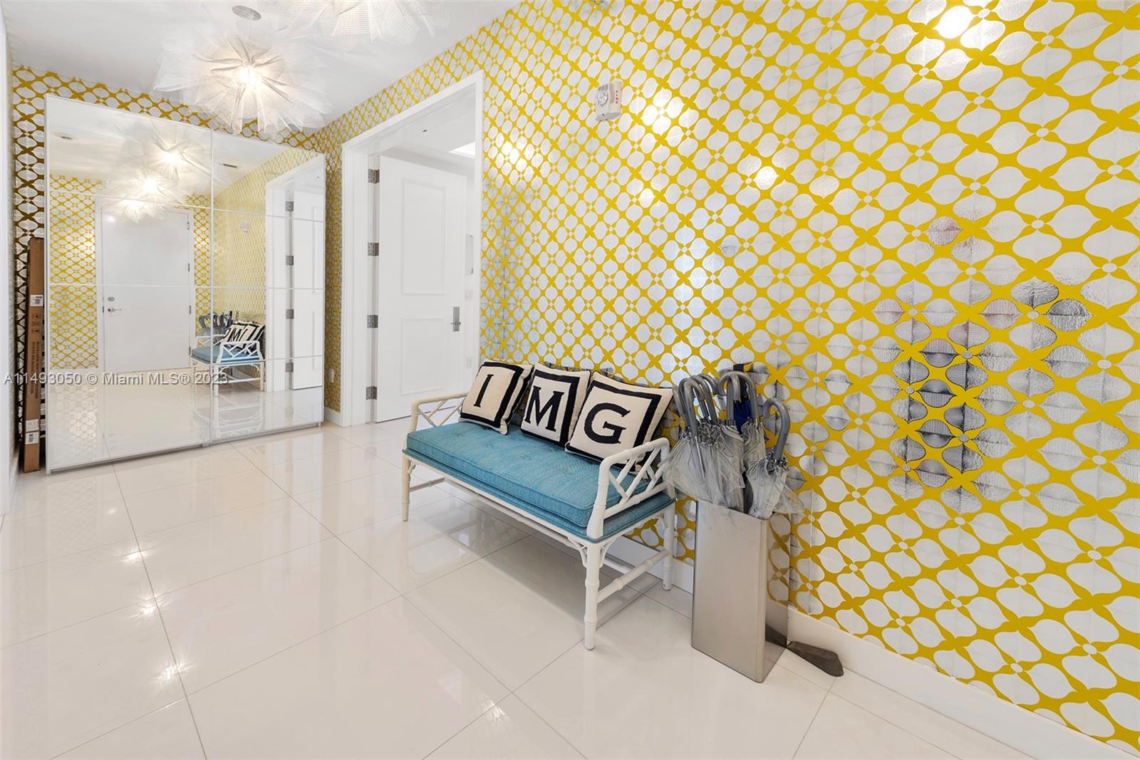 CONTINUUM ON SOUTH BEACH - Residential