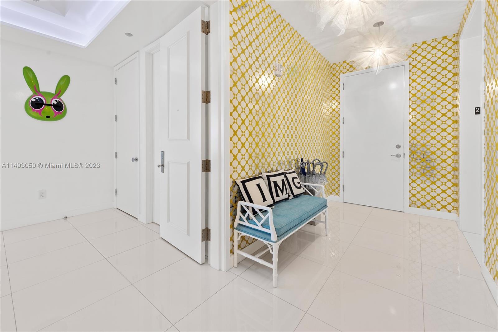 CONTINUUM ON SOUTH BEACH - Residential