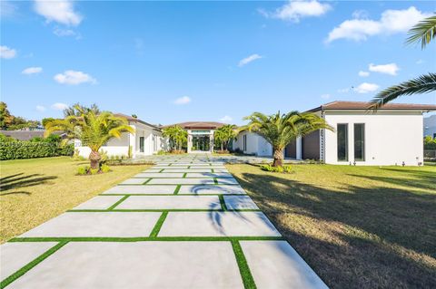 A home in Pinecrest