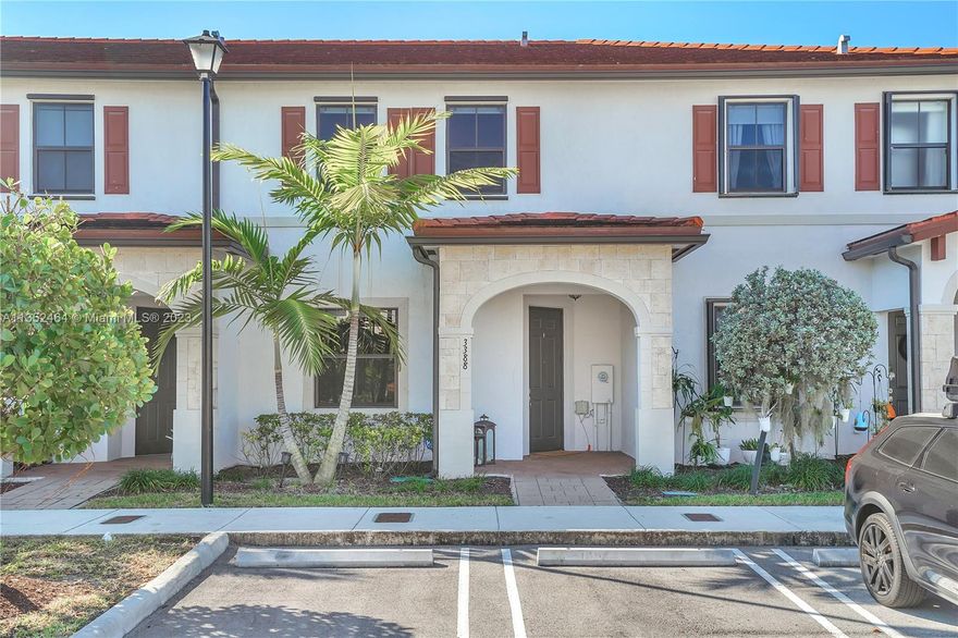 Beautiful 2 story townhouse located in luxurious Aquabella community! This townhome, perfect for a family, is located in a secured gated community with resort style amenities including two clubhouses, a fitness center, large pool and even a water park for kids to enjoy! Townhome has 3 bedrooms and 2.5 baths. Kitchen includes stainless steel appliances. Backyard is paved with a pergola and perfect for entertaining. First floor of the unit includes porcelain floors. Stairs and second floor are updated with 
 beautiful WPC flooring. Great location near shopping centers, stores, and parks!