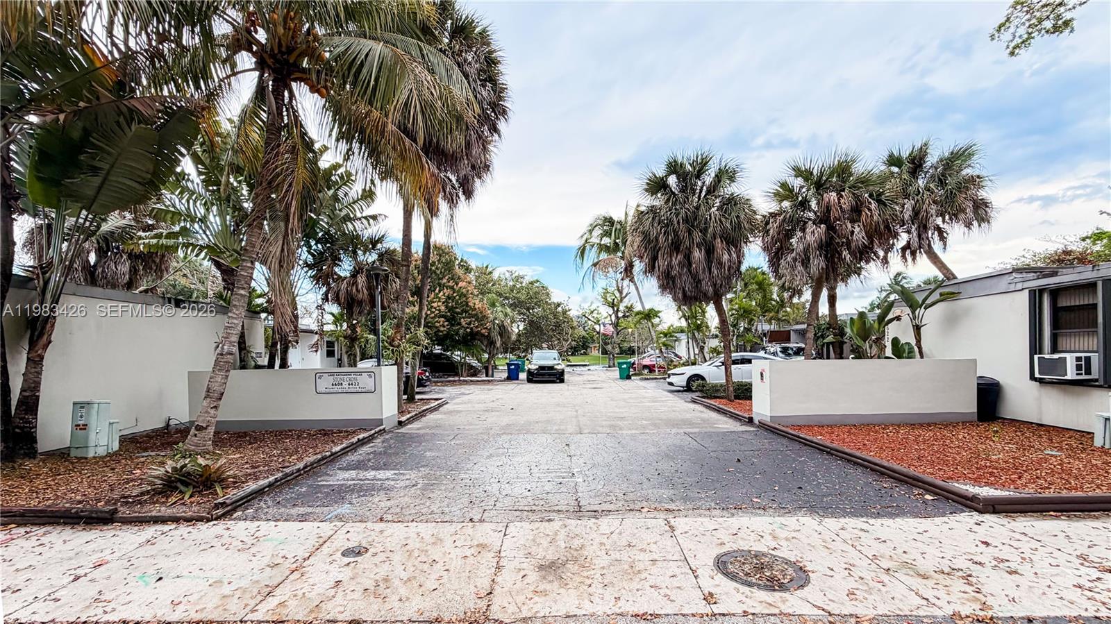 MIAMI LAKES-LAKE KATHARIN - Residential