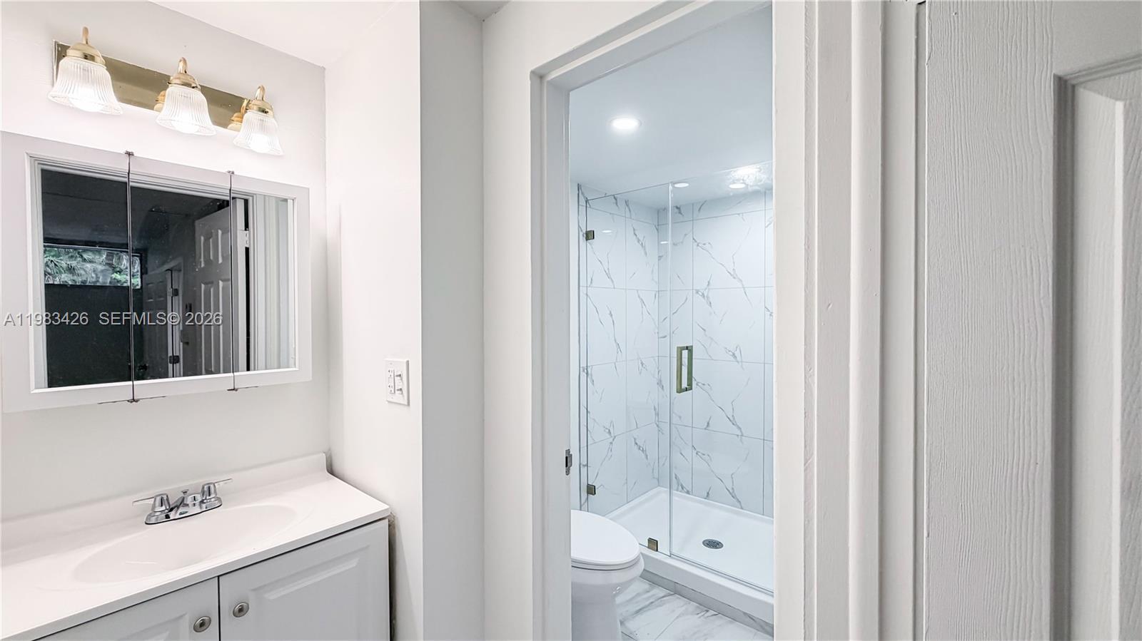 MIAMI LAKES-LAKE KATHARIN - Residential