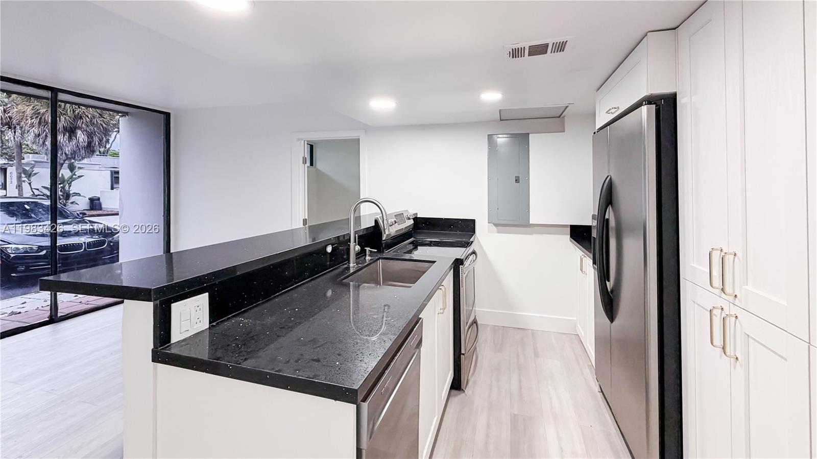 MIAMI LAKES-LAKE KATHARIN - Residential