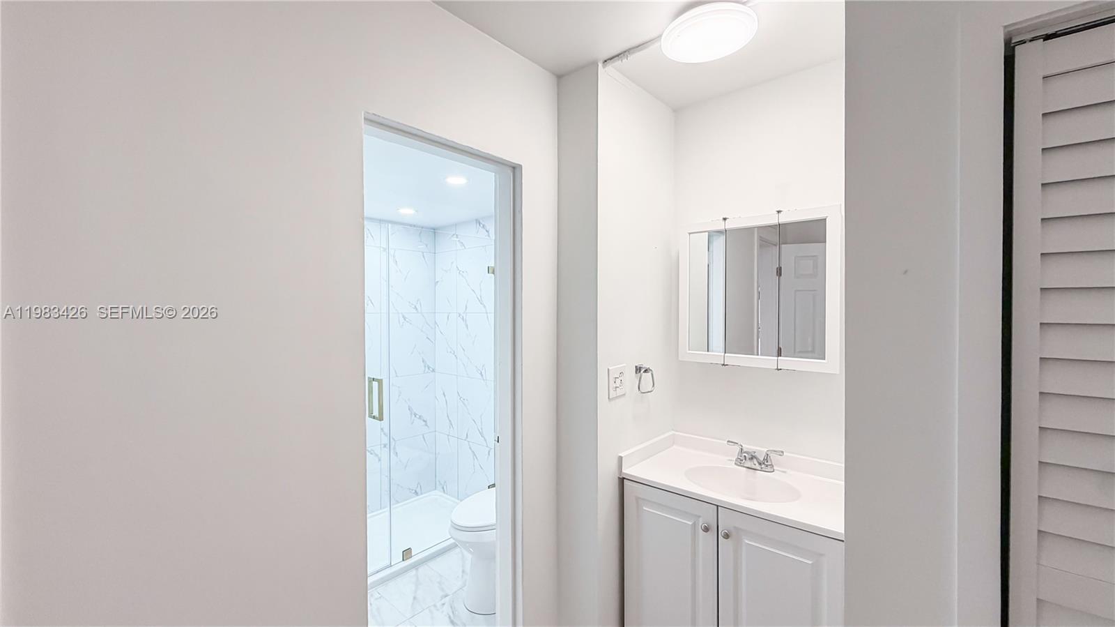 MIAMI LAKES-LAKE KATHARIN - Residential