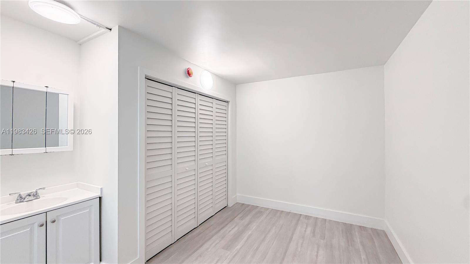 MIAMI LAKES-LAKE KATHARIN - Residential