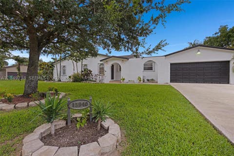 Photo of 15940 SW 283rd St, Homestead, FL 33033 (MLS # A12049738)